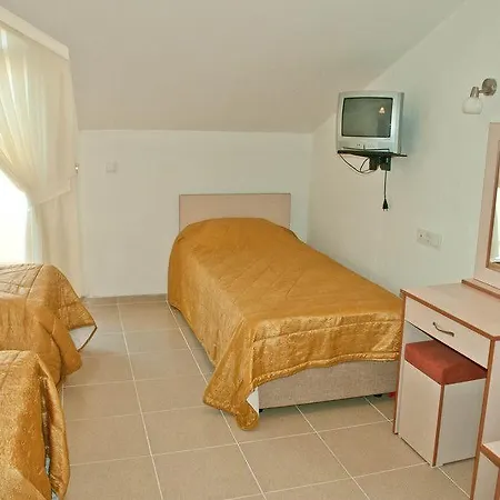 Suzanne * היסרונו