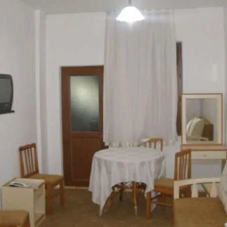 Suzanne * היסרונו