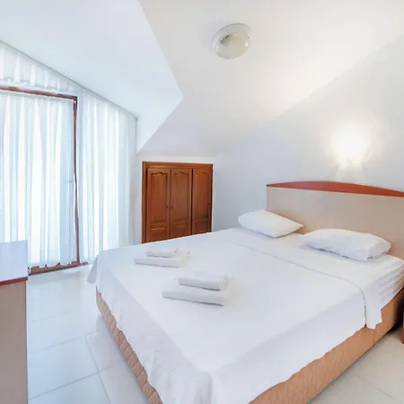Hotel Suzanne *
